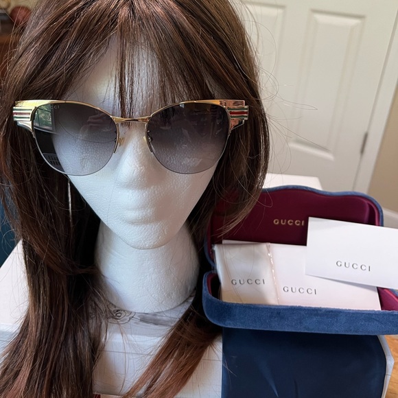 NEW GUCCI Sunglasses✨Authentic Gold Frame Gray Cat Eye Lenses GG0521S - Picture 8 of 15